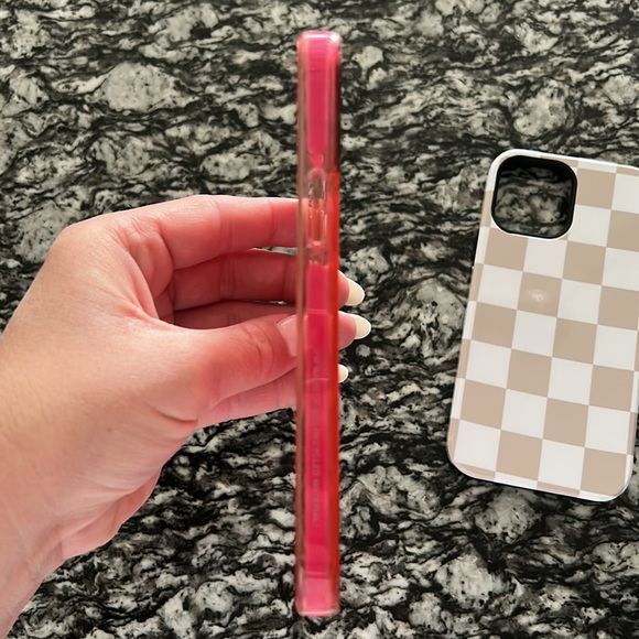 iPhone 12 Cases - Picture 2 of 8